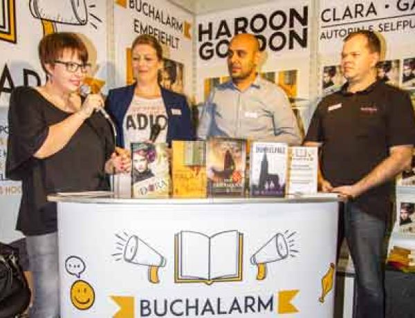 Bloggerin & Booktuberin Anka Malterer / Ankas Geblubber im großen Buchalarm-Interview